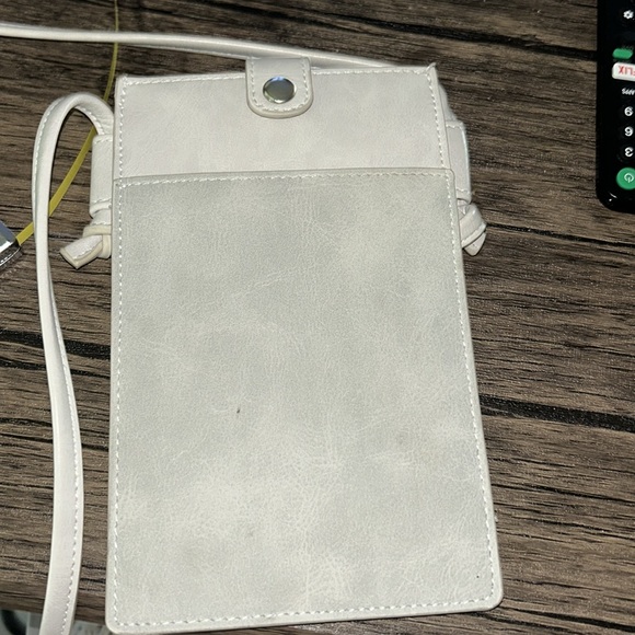 Save the Girls Touchscreen Phone Case or Crossbody with RFID Gray. NWOT - Picture 4 of 11